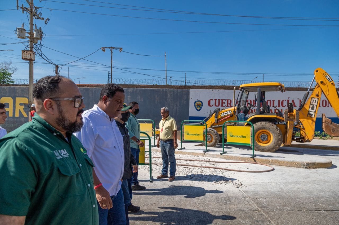 Alcalde de maracaibo supervisa trabajos