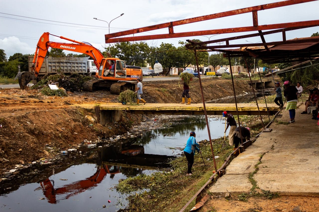 Alcalde Rafael Ramirez recorrio las Cañadas de Maracaibo