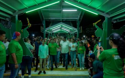 Con encendido de luces, el Terminal de Pasajeros de Maracaibo recibe la navidad