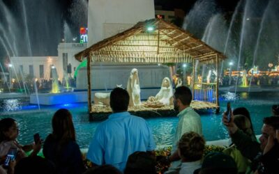 La Plaza de la República se viste de Navidad con una fuente recuperada