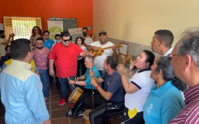 Neguito Borjas sorprende a niños, jóvenes y adultos con condiciones especiales de la Escuela de Gaita de Funparm