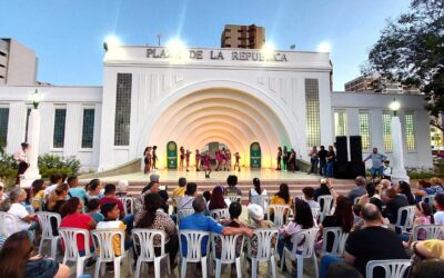 Alcaldía de Maracaibo homenajeó a la maestra Yadira Ardila en el marco del Mes de la Danza