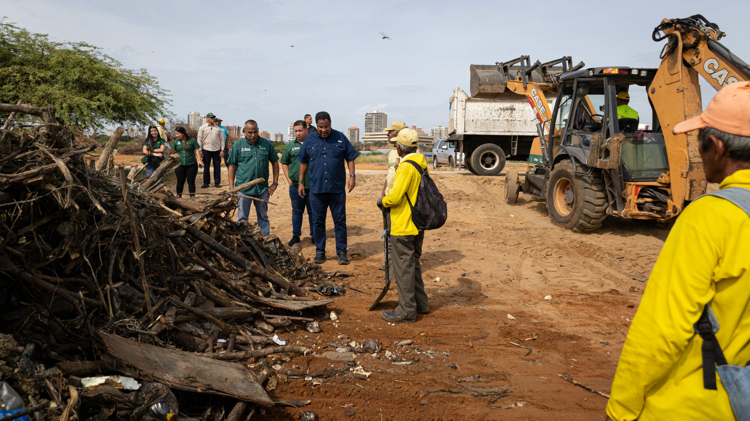 Más de 80 operativos de limpieza a orillas del lago ha realizado la Alcaldía de Maracaibo en 2023