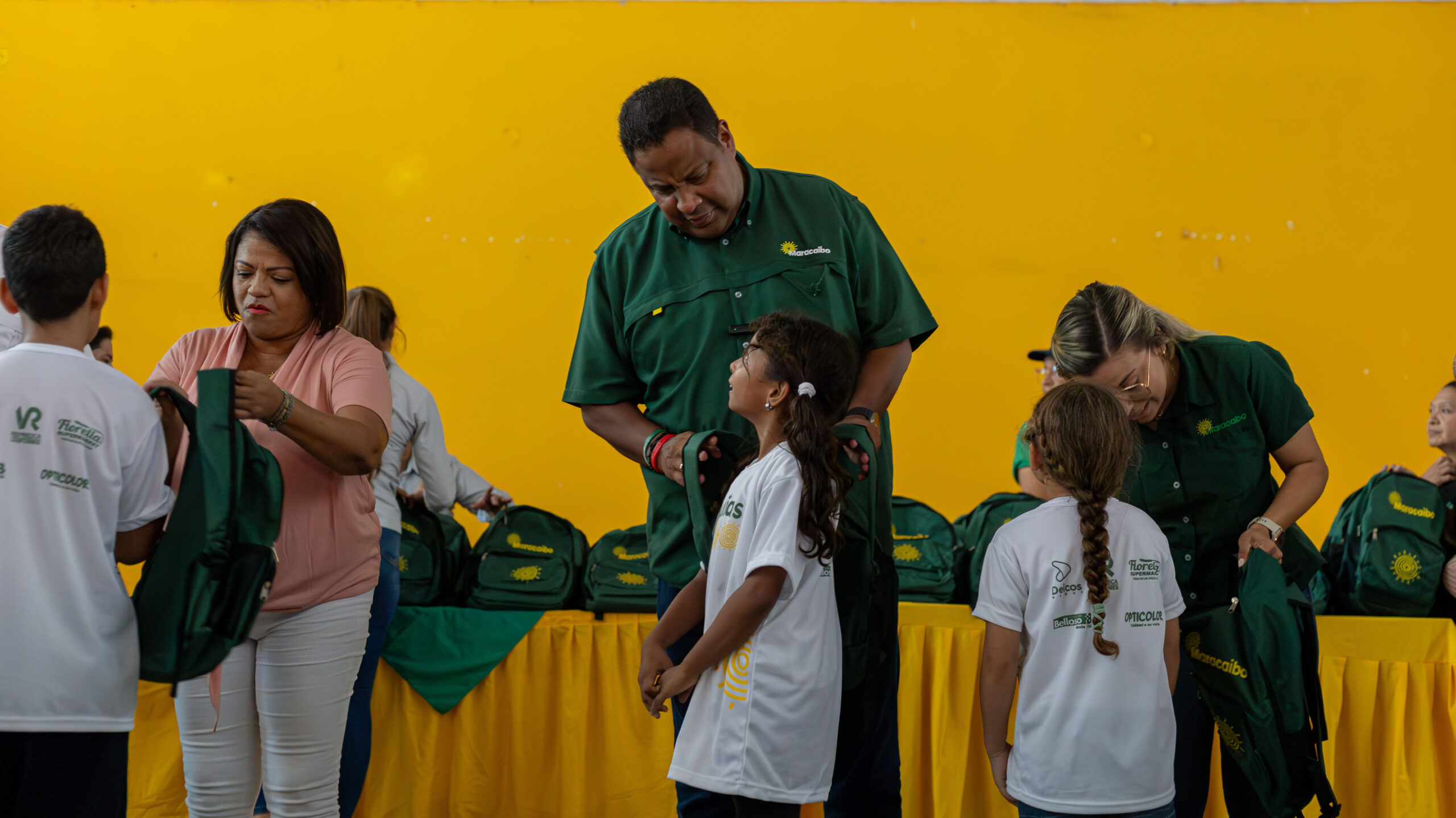 10 nuevas Escuelitas del Sol reciben útiles y uniformes en Francisco Eugenio Bustamante