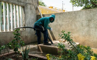 Alcaldía de Maracaibo realiza achique de pozos sépticos en el barrio José Ali Lebrún