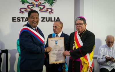 Alcaldía de Maracaibo otorga Orden San Sebastián a monseñor José Luis Azuaje Ayala