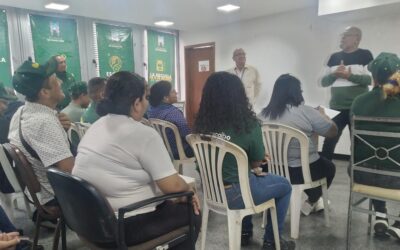 Escuela para Padres habla de la autoestima en un primer taller a servidores públicos y ciudadanía