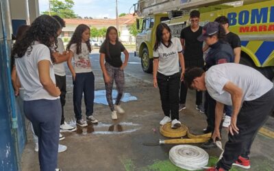 Alcaldía de Maracaibo brinda a sus pasantes un día de convivencia con los Bomberos de Maracaibo