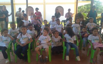 Más de 30 niños de la Escuelita del Sol Dejando Huella de San Isidro recibieron atención médica y psicoeducativa