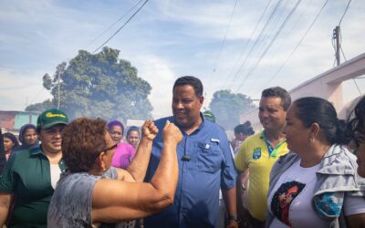 Vecinos del sector Lilia Perozo II tras recibir Plan de Fumigación de la Alcaldía de Maracaibo: «Desde hace 20 años no nos traían algún beneficio»