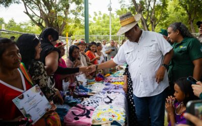 736 nuevos artesanos capacitados en el curso de artesanías y tejidos wayuu de la Alcaldía