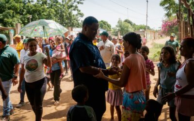 Vecinos de Villa Bonita celebran que se libraron de los “ríos de aguas negras” con el patroleo de la Alcaldía: “El agua nos llegaba a las rodillas”