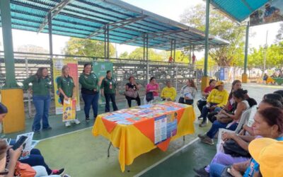 Más de 70 mujeres rompen mitos sobre la menstruación en jornada educativa de Alcaldía de Maracaibo y actores humanitarios