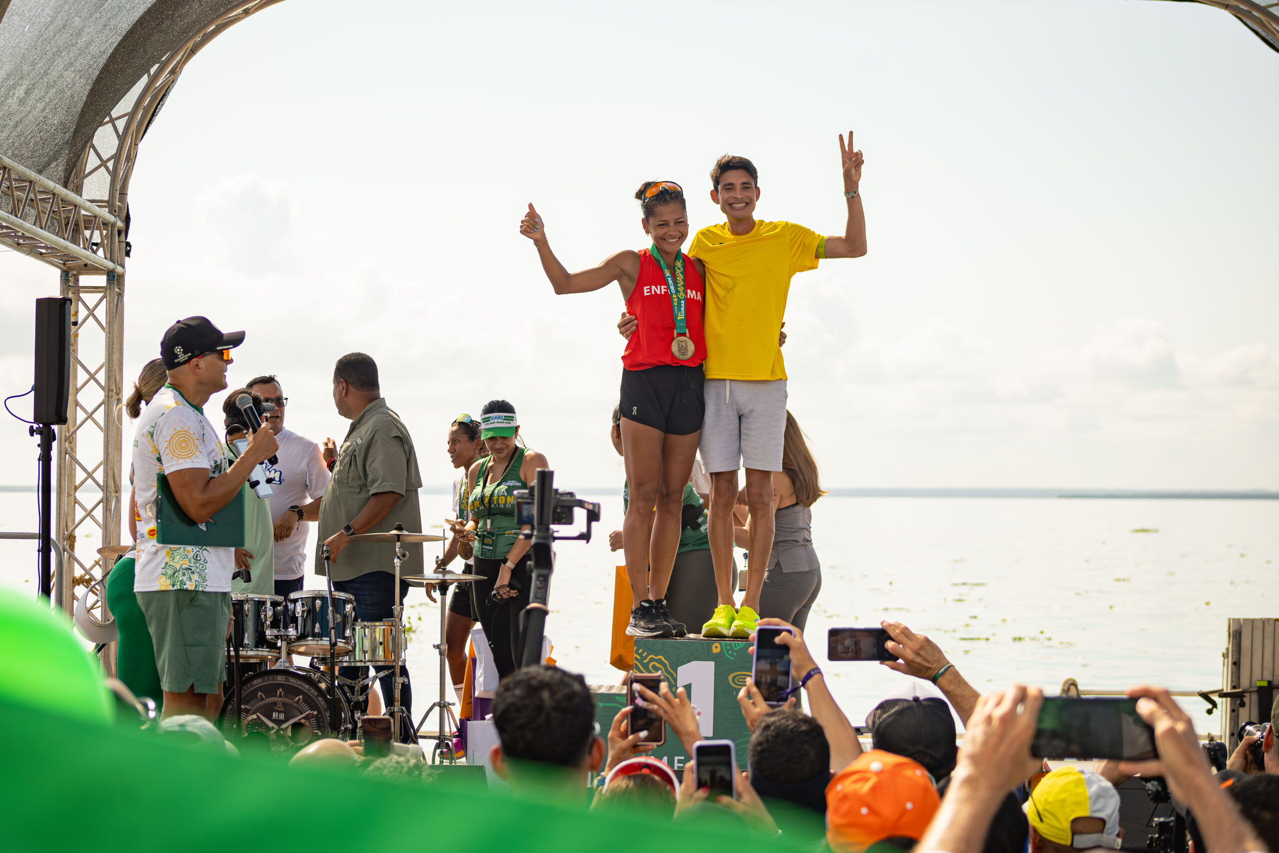 El mirandino Whinton Palma y la carabobeña Edymar Brea se alzan como ganadores absolutos de los 21K en la Media Maratón de Maracaibo 2024