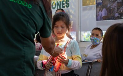 Más de 50 niños y adolescentes reciben charla sobre salud bucal en Plaza para Todos