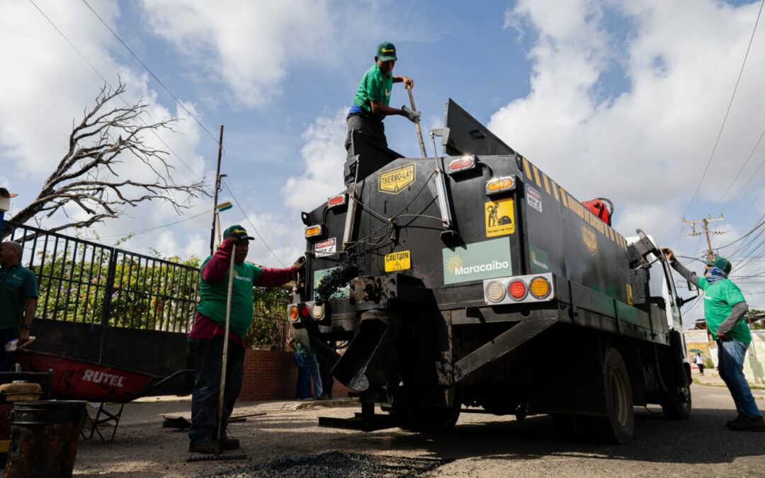 Plan Rápido de Bacheo 2024 avanza hacia el barrio San José parroquia Cacique Mara