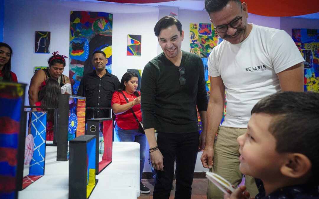 Cierre del taller Escuela de Arte Expresión de Amor permitió que niños y niñas descubrieran su voz artística