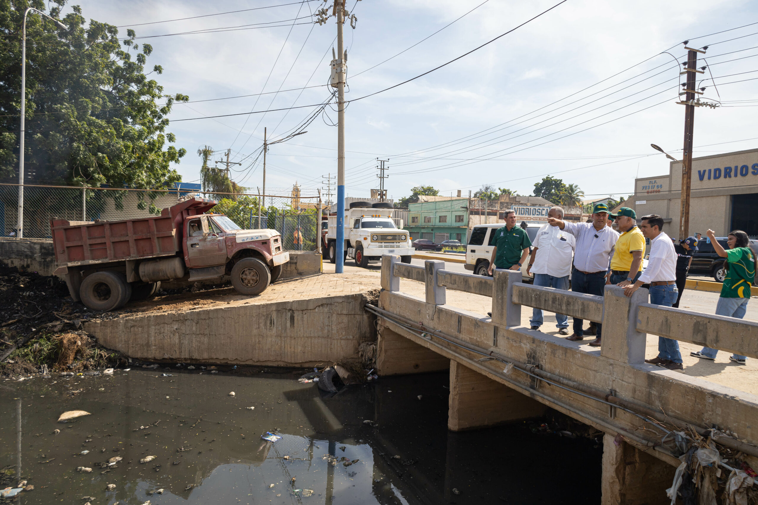 Maquinaria pesada trabaja por cuarta vez en 2024 en la cañada Cacaito de Maracaibo